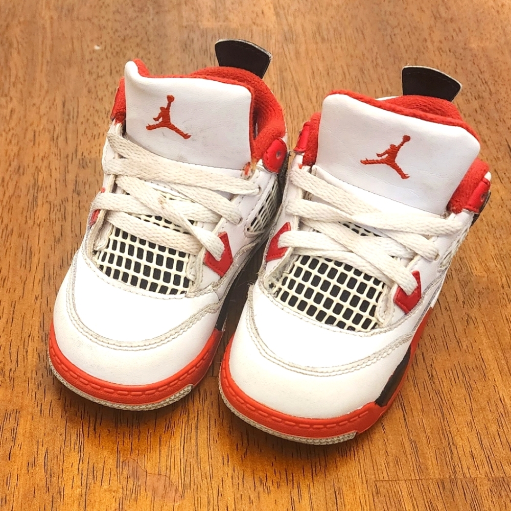 Toddler Nike Jordan 4 RetroFire Red size 7